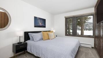 3 camere, una scrivania, ferro/asse da stiro, Wi-Fi gratuito