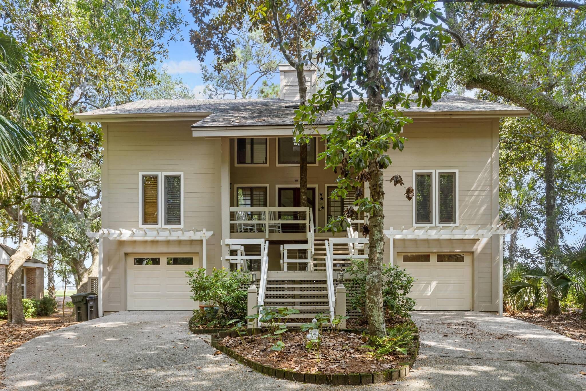 538 Oyster Rake ~ Classic 3 BR Stunning Views ~ Sleeps 8