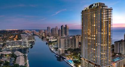 Luxury Hyde Beach Hollywood 2Bed/2Bath Florida - Sleeps 6