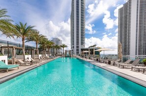 Pool - Luxury Hyde Beach Hollywood 2Bed/2Bath Florida - Sleeps 6 (Hollywood)