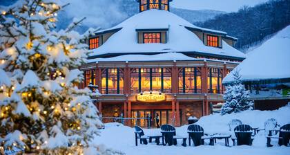 #1315 | STUDIO | The Lodge At Spruce Peak | Big Mountain Views 3rd floor