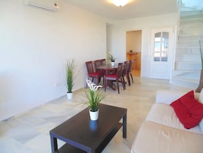 Smart TV, video games - Lovely 3 bedroom Benalmadena Penthouse + solarium (Benalmádena)