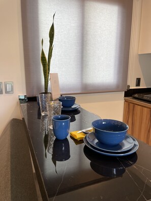 Comfort-Studiosuite, 1 Queen-Bett | Eigene Küche | Kühlschrank, Mikrowelle, Wasserkocher, Kochgeschirr/Geschirr/Besteck