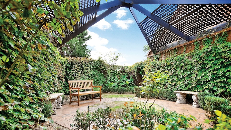 Buckingham Apartment