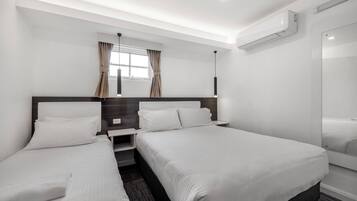 1 Bedroom Apartment one Queen and Single | In-room safe, desk, soundproofing, iron/ironing board