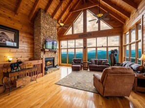 Smart TV, fireplace