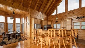 Dining - Mtn Top Retreat Summer Specails 4BR/Sauna/Pool Table/Stunning Views! (Sevierville)