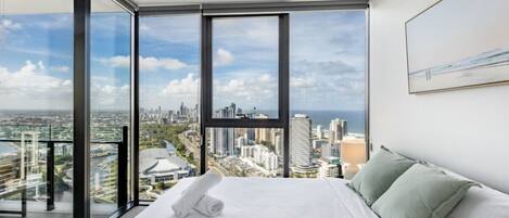 2 Schlafzimmer, Schreibtisch, Bügeleisen/Bügelbrett, WLAN