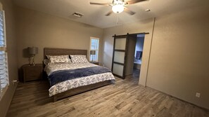 3 Schlafzimmer, Bügeleisen/Bügelbrett, kostenloses WLAN, Bettwäsche