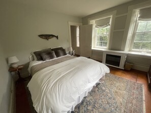 3 makuuhuonetta, silitysrauta/-lauta, ilmainen Wi-Fi, vuodevaatteet