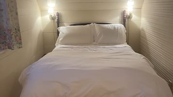 3 slaapkamers, een strijkplank/strijkijzer, gratis wifi, beddengoed