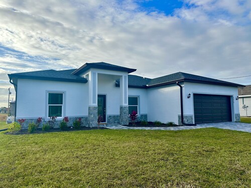 Your Cozy Corner in Cape Coral