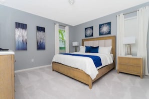 10 habitaciones, tabla de planchar con plancha y cuna de viaje