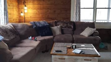 Smart TV, table tennis