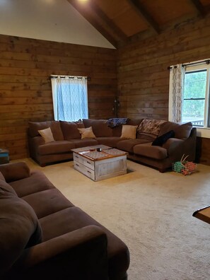 TV connectée, table de tennis de table