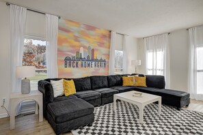 スマートテレビ、テレビゲーム、書斎 / ワークスペース