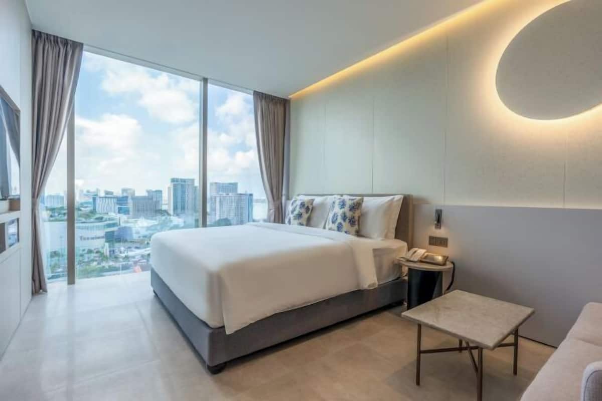 1 bedroom, minibar, in-room safe, desk