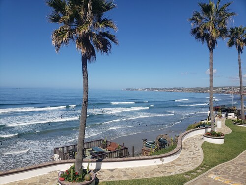 3 bedroom oceanfront villa - large terrace, pool, jacuzzi, fire pit, bbq & beach