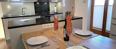 Fridge, microwave, oven, dishwasher