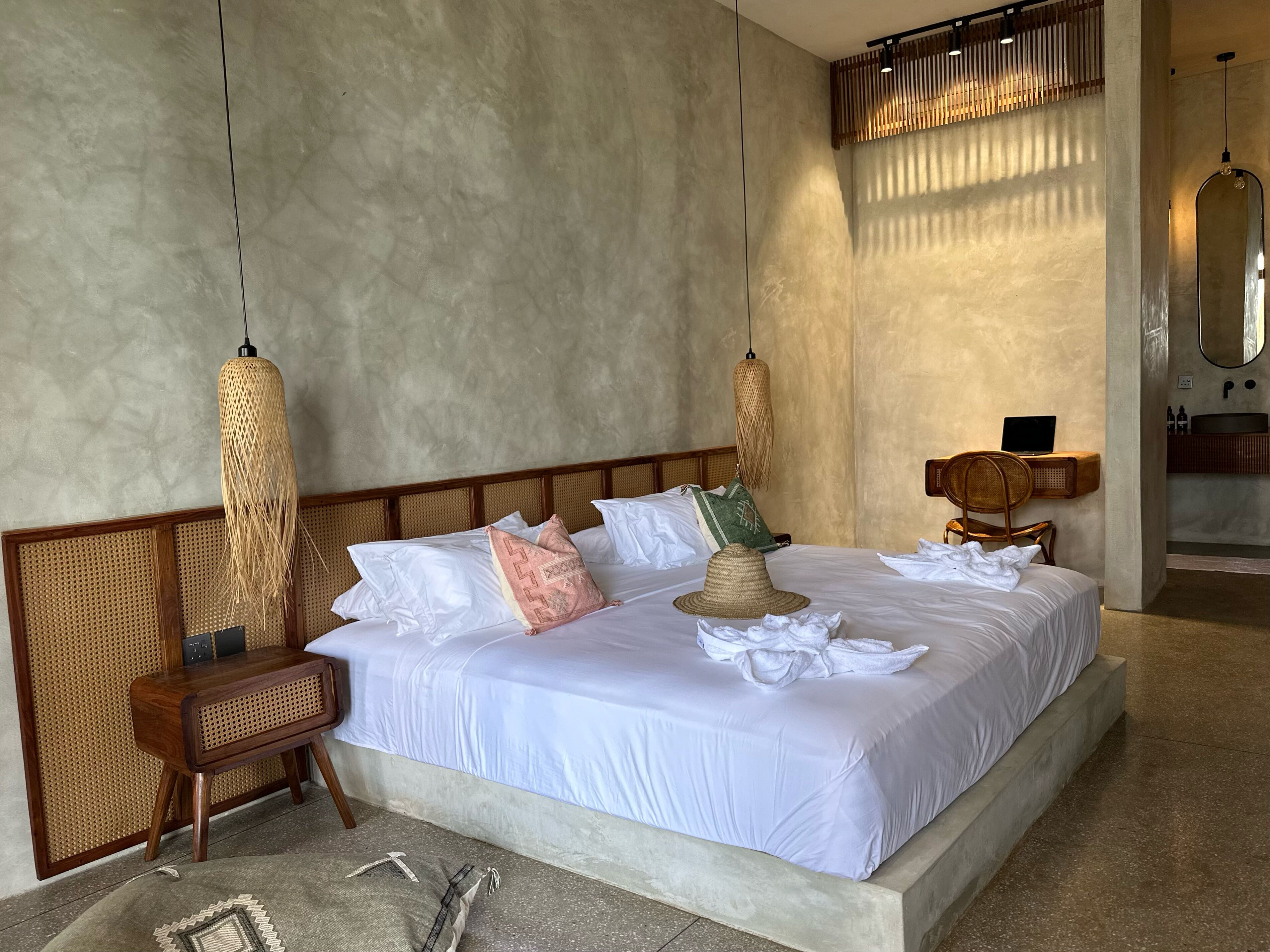 Exclusive Suite, 1 King Bed, Ocean View, Oceanfront | Premium bedding, pillowtop beds, minibar, in-room safe