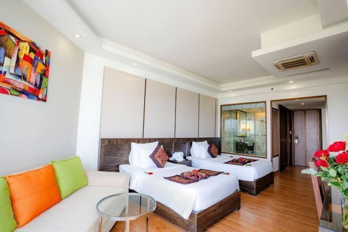 In-room safe, desk, free WiFi, bed sheets
