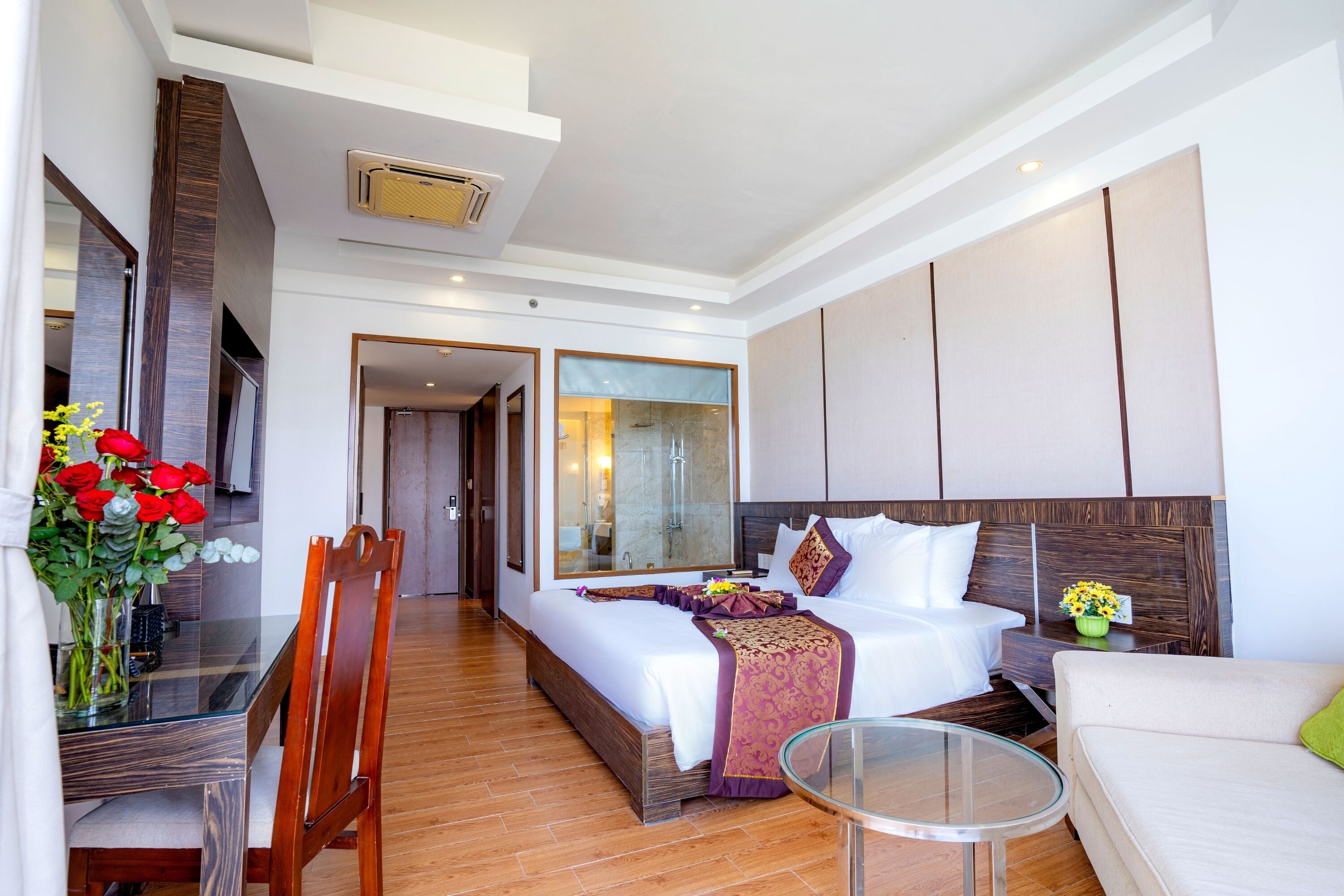 In-room safe, desk, free WiFi, bed sheets