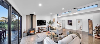 Escape to a unique house located in the world-renowned surf spot of Bells Beach!