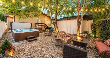 Guest Favorite! Hot Tub, Huge Kitchen, Fenced Yard, Firepit, & BBQ in Great Area