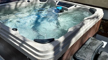 室外 SPA 浴池