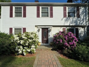 تفاصيل الفندق من الخارج