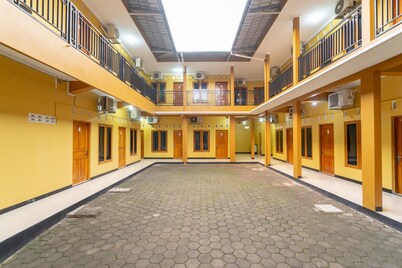 OYO Life 3003 Wisma Handayani Syariah