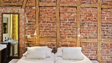 7 Schlafzimmer, Bügeleisen/Bügelbrett, Internetzugang