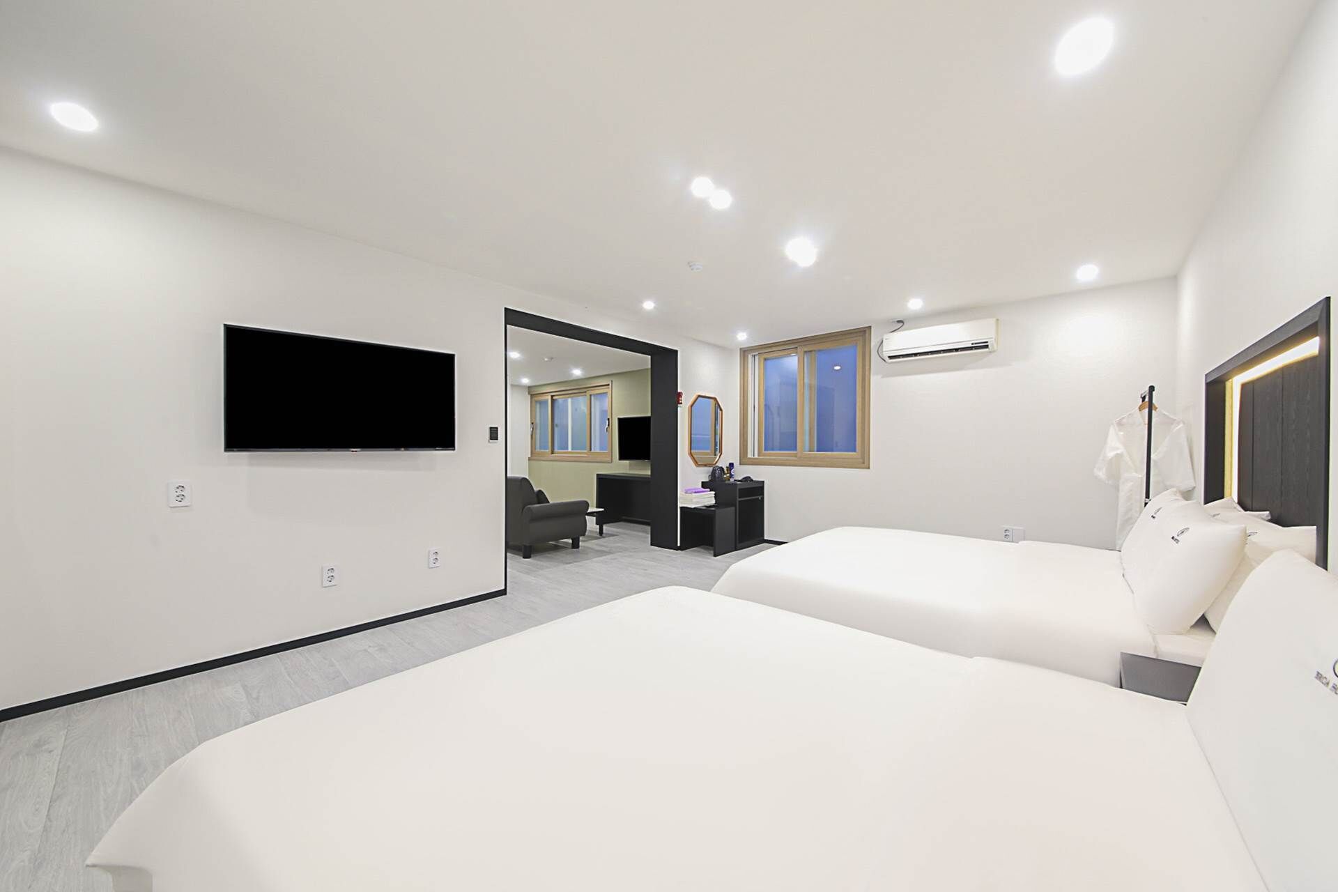 패밀리 스위트 - 주차 불가 | 책상, 방음 설비, 무료 WiFi, 침대 시트