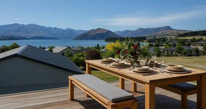 Super Central in Wanaka - Luxury villa only a 10 minute walk to town