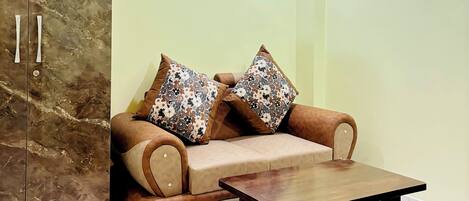 Deluxe Room | Terrace/patio