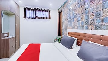 Habitación Deluxe | Sábanas de algodón egipcio, ropa de cama de alta calidad y escritorio