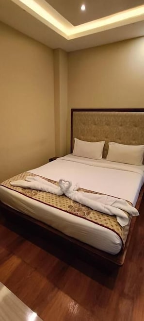 Junior Single Room | Soundproofing, free WiFi - Hotel A One Luxury (Puri)
