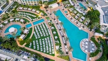 7 piscines extérieures