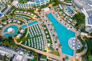 7 outdoor pools