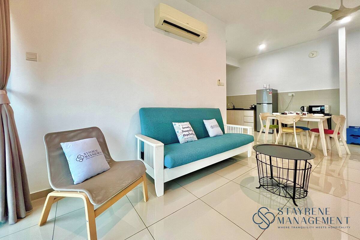 Comfort appartement, 1 slaapkamer, uitzicht op stad | Woonruimte | Een 42-inch smart-tv met kabelzenders, Netflix en streamingdiensten