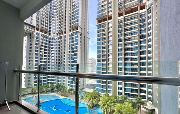 Exclusive Apartment, 1 Bedroom, Pool View | Balcony