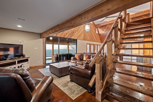 Cozy Cabin in Mentone -  Incredible Views - Swimming Pool - Hot Tub 