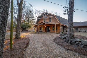 Exterior - Cozy Cabin in Mentone -  Incredible Views - Swimming Pool - Hot Tub  (Mentone)