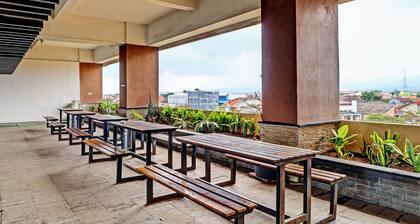 OYO Life 92735 Apartemen Tamansari Panoramic By Santuy