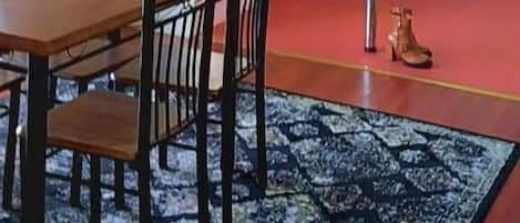 Business-Apartment | Eigene Küche | Kühlschrank, Mikrowelle, Kochgeschirr/Geschirr/Besteck