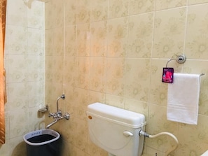 Bathroom - Rose Cottage A Heritage Retreat (Abu Road)