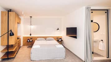 Décoration personnalisée, lit parapluie, Wi-Fi gratuit, draps fournis