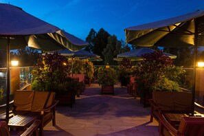 4 quầy bar/khu lounge 