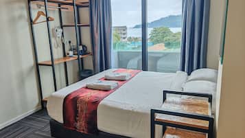华丽客房, 1 张大床 | 埃及棉床单、高档床上用品、Select Comfort 床、办公桌