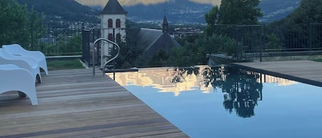 Piscine extérieure, piscine chauffée